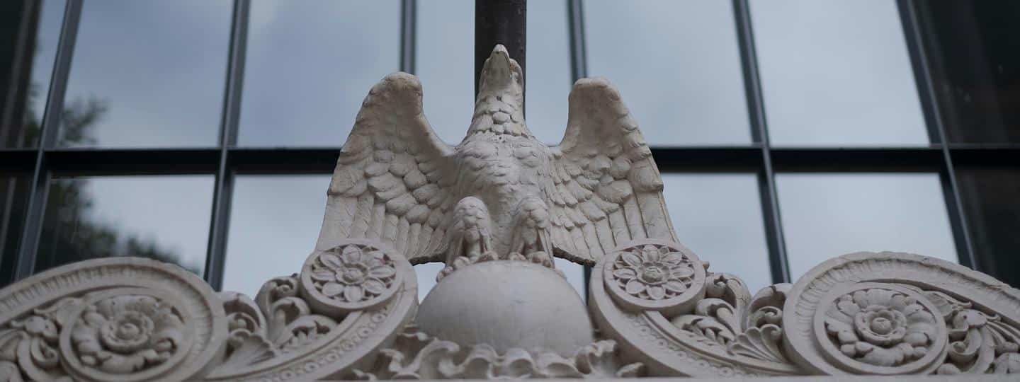 law-firm-personal-injury-attorneys-exterior-court-house